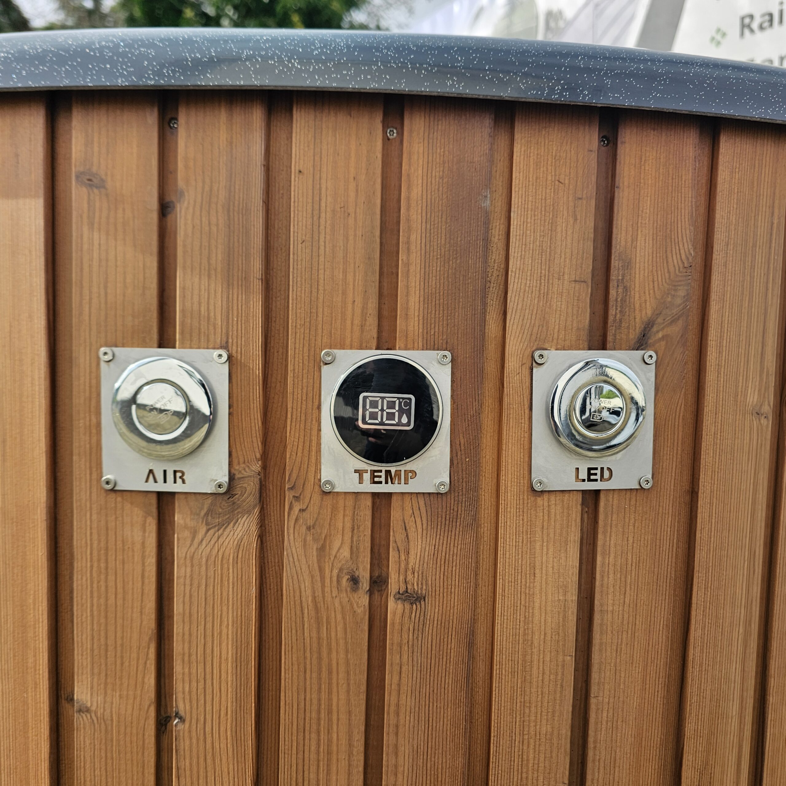 Classic Wood-Fired Hot Tub – Air Massage - Image 7
